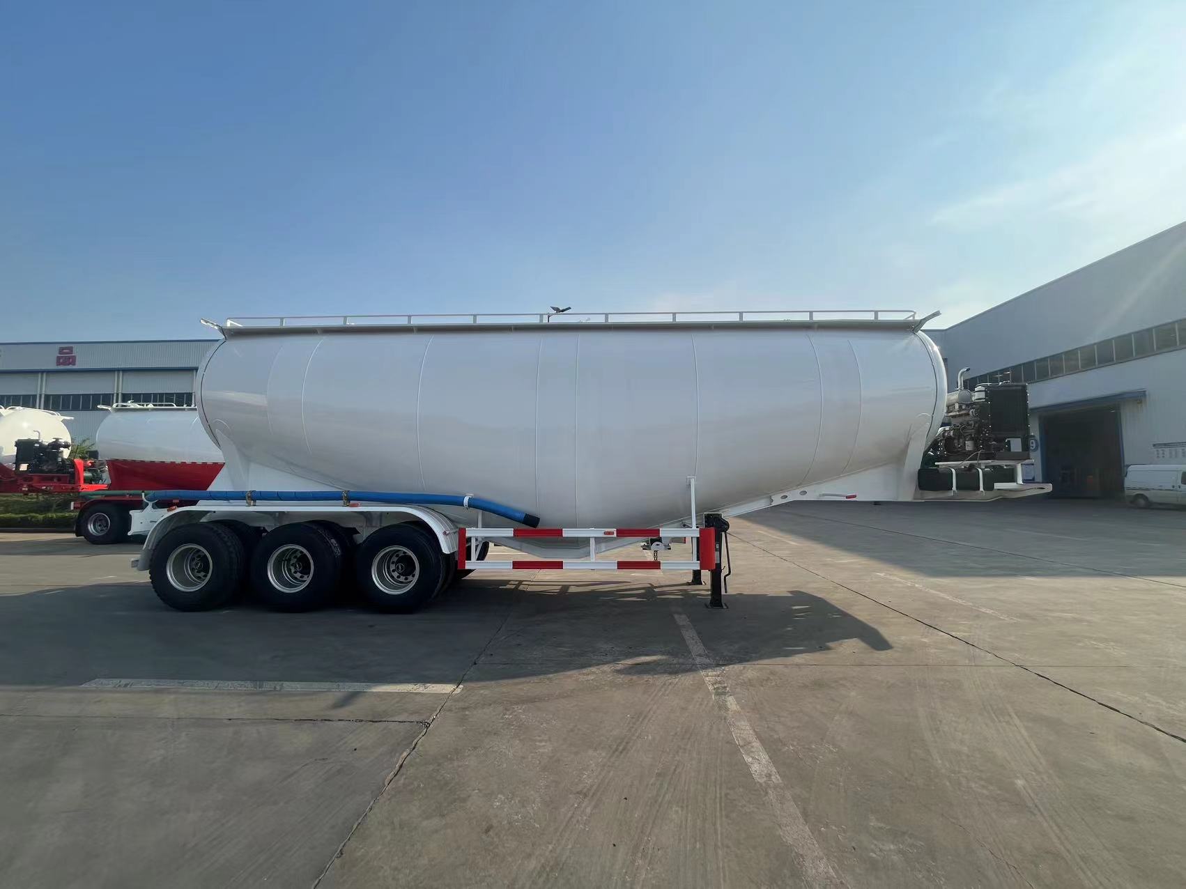 Trailer Derun Tri- Axle Semen Tank Semi Trailer bakal dikirim menyang Gabon