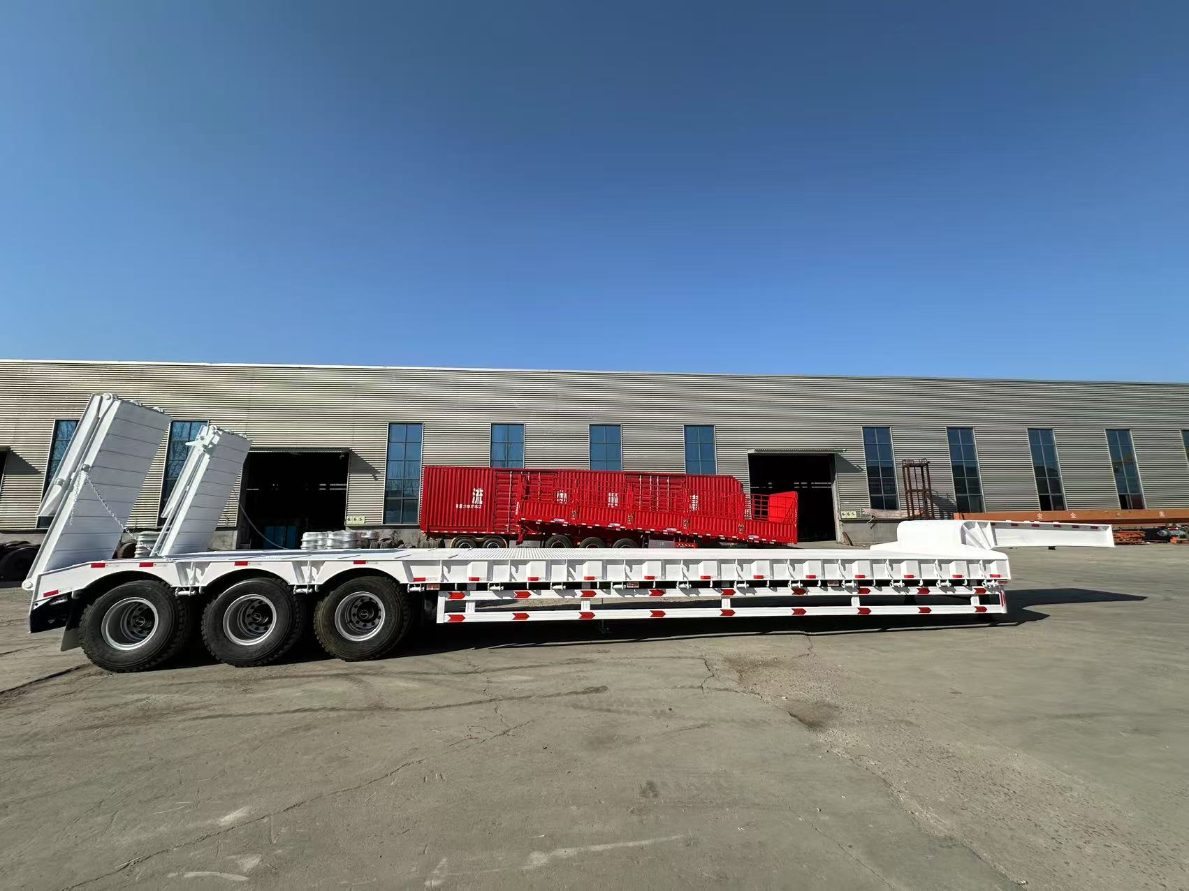 Treler Semi Derun Kendaraan 3 derun lowbed semi dikirim menyang Ghana