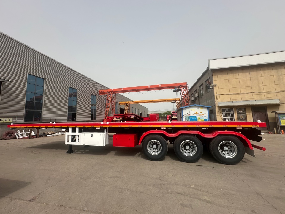 Kendaraan Derun sukses diekspor 3 set treler semi-flatbed menyang Republik Dominika