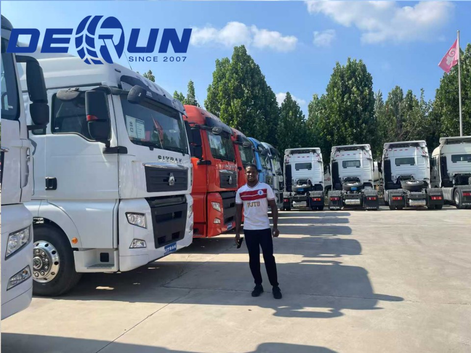 Pelanggan Somalia ngunjungi pabrik kanggo mriksa truk kita