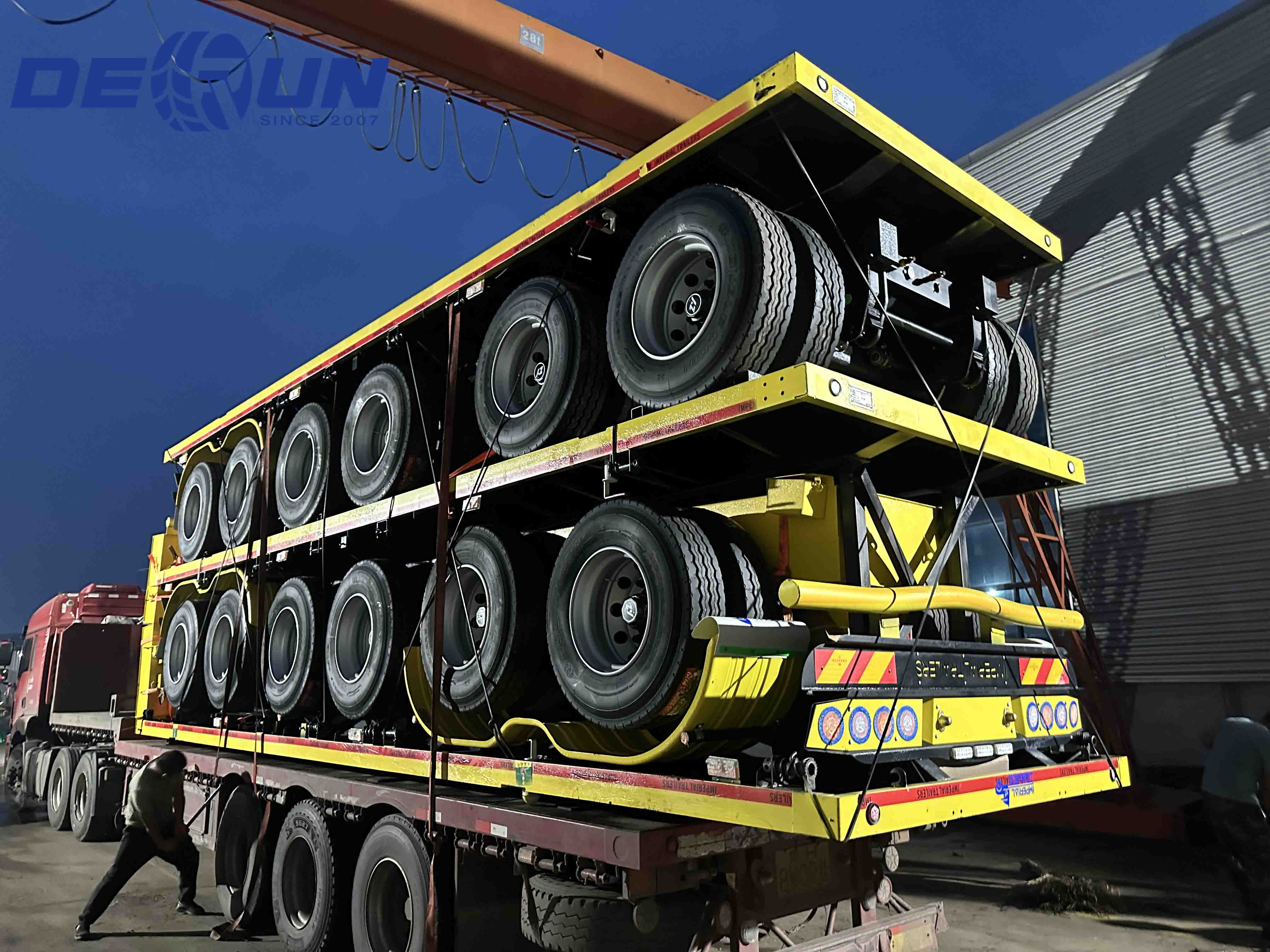 Telung treler semi-flatbed bakal dikirim menyang Mozambique