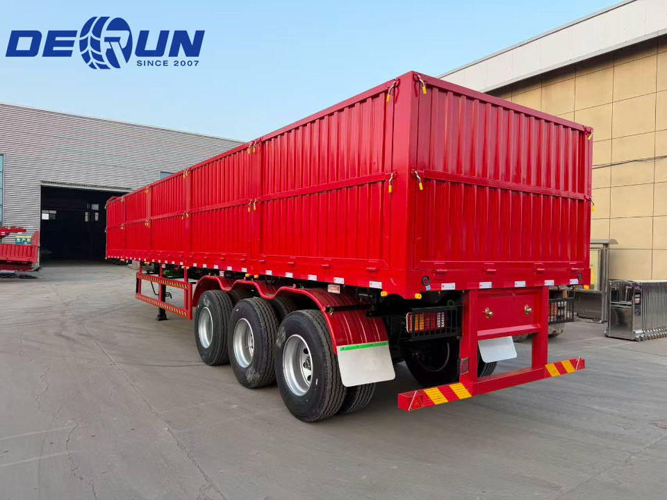 Telung truk semi-trailer bakal dikirim menyang Sudan.